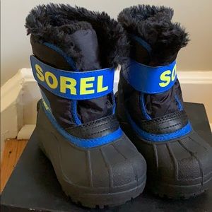 Never worn in original box SOREL snow boots